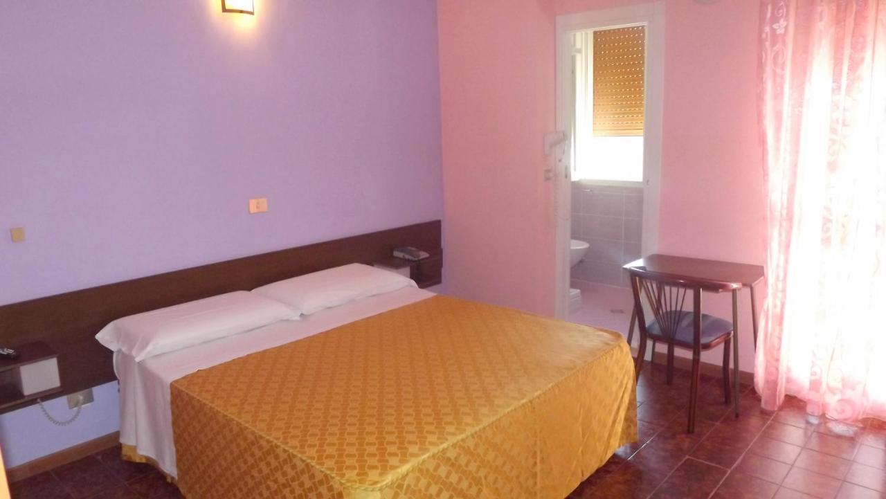 Hotel Parco San Benedetto del Tronto Buitenkant foto